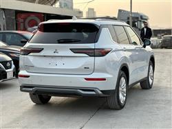 ميتسوبيشي اوتلاندر